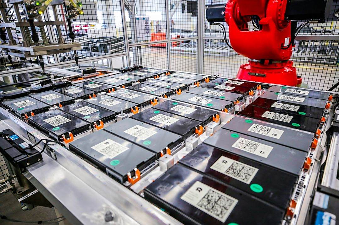 2030年废旧动力电池将超100万吨！六部门联合印发回收利用新规(图1)